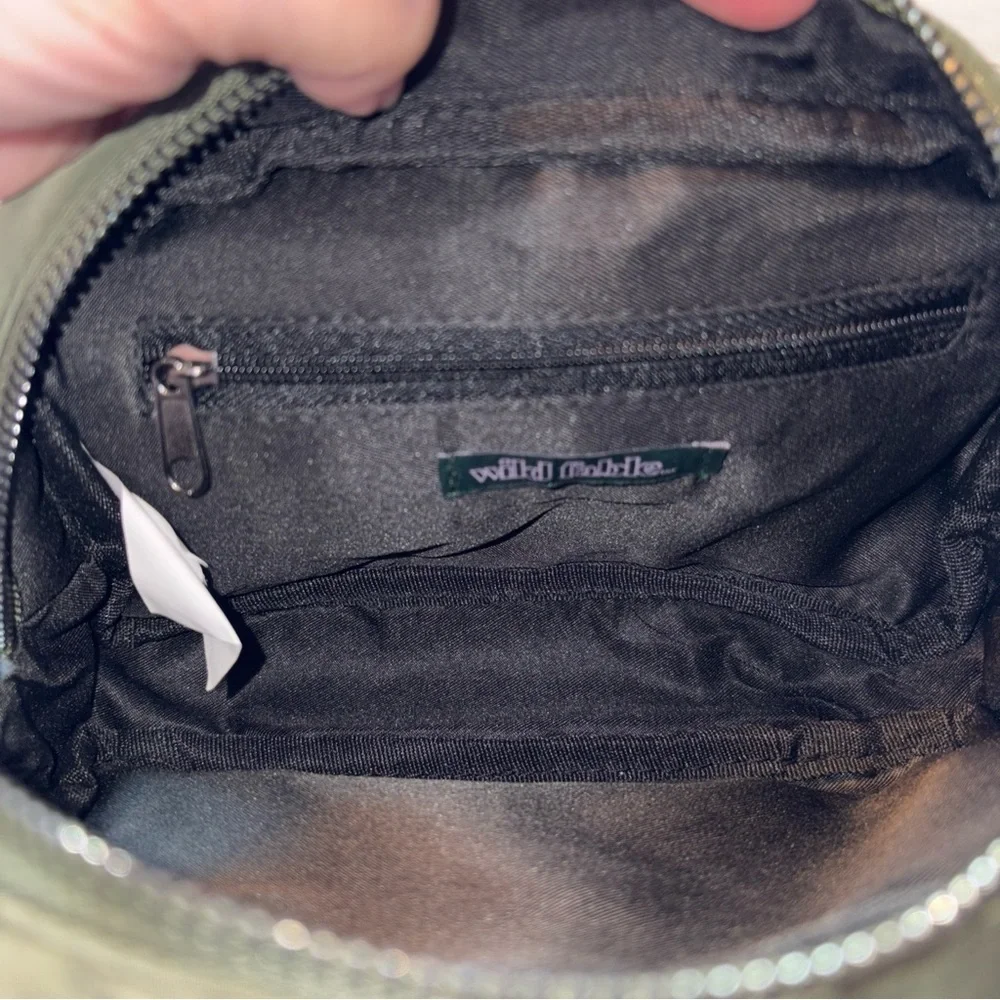 Wild Fable Women's Olive Green Small Fanny Pack Bag Adjustable Strap, NWT - Picture 8 of 12